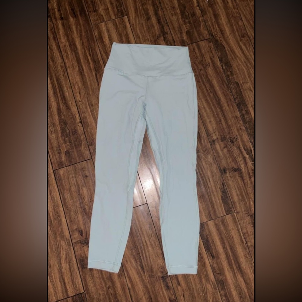 Mint green Lululemon leggings